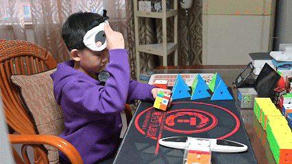 大乐透今日开奖-8岁“小孩哥”曹柏辅:指尖魔方转出全国荣耀|总冠军|金字塔|复原|新区|大神_新浪体育_新浪新闻