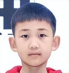 大乐透今日开奖-8岁“小孩哥”曹柏辅:指尖魔方转出全国荣耀|总冠军|金字塔|复原|新区|大神_新浪体育_新浪新闻