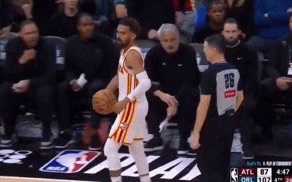 1744791645518060308.gif 大乐透开奖结果今天奖-球砸裁判、抢断裁判、戏耍裁判!吹扬嘲弄比赛遭驱逐