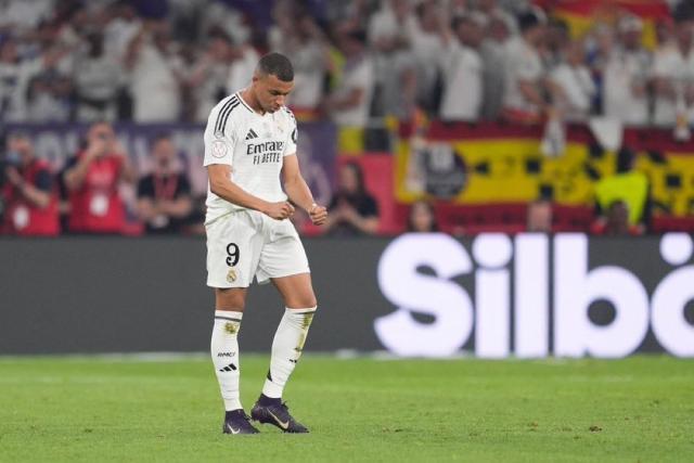 1745724433196012127.jpg 大乐透开奖结果-弗帅百变调整笑到最后,巴萨首冠收入囊中剑指三冠