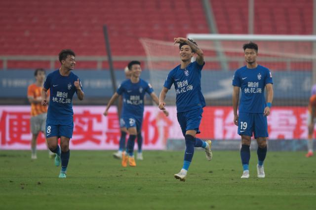 大乐透开奖结果今天奖-【中超】陶强龙助攻韦世豪破门 武汉三镇1比0深圳队